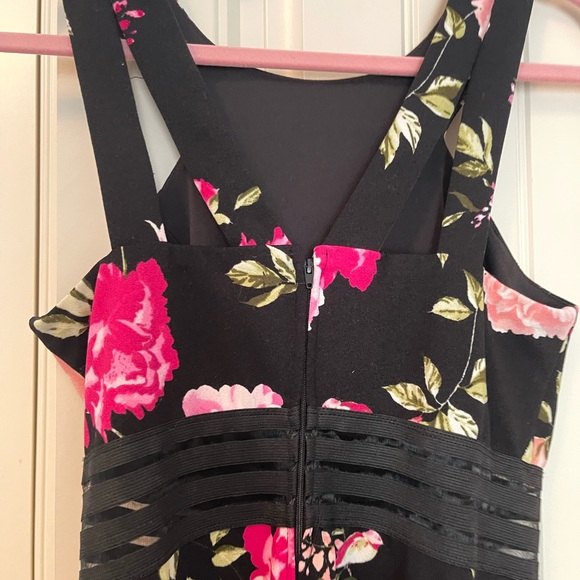 Xtroadinary floral sleeveless dress with illusion waist size large. - Picture 9 of 11